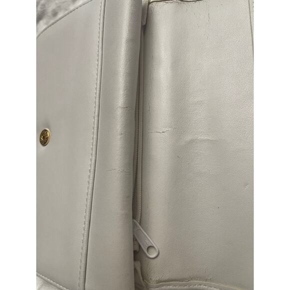 Buxton White Leather 3 in 1 ( Crossbody, Clutch, Wallet) Handbag - Picture 10 of 10